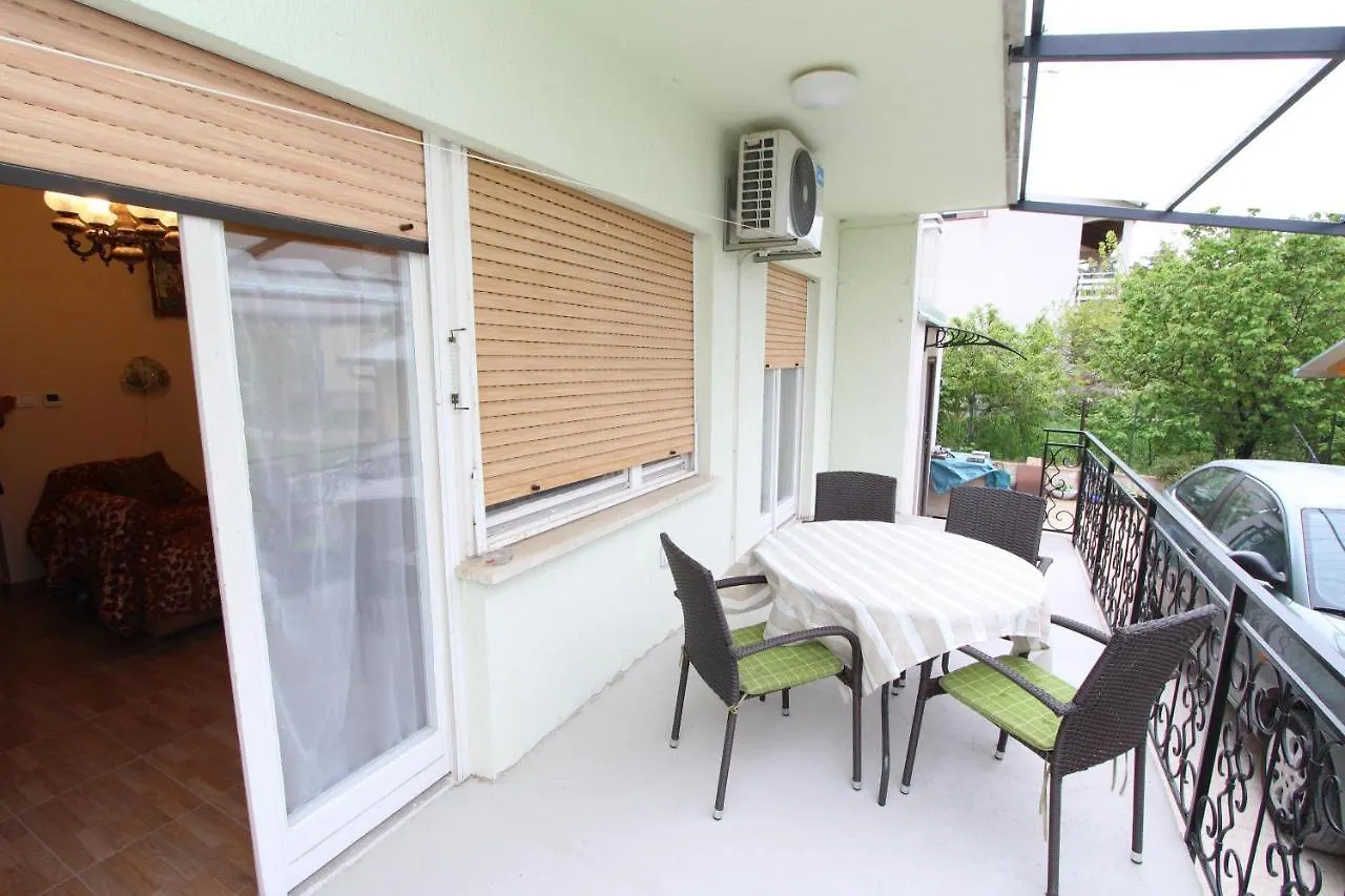 Apartment Oto Pula