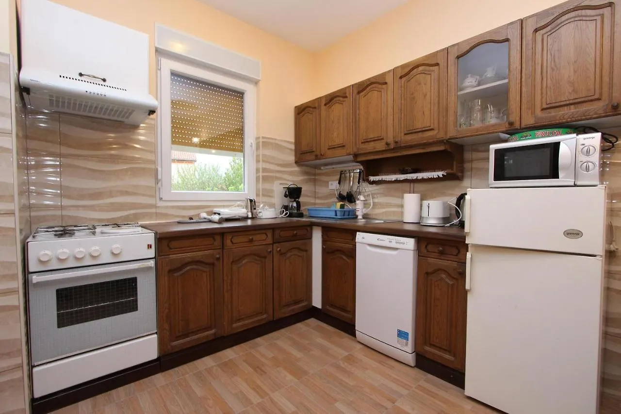 Apartment Oto Pula
