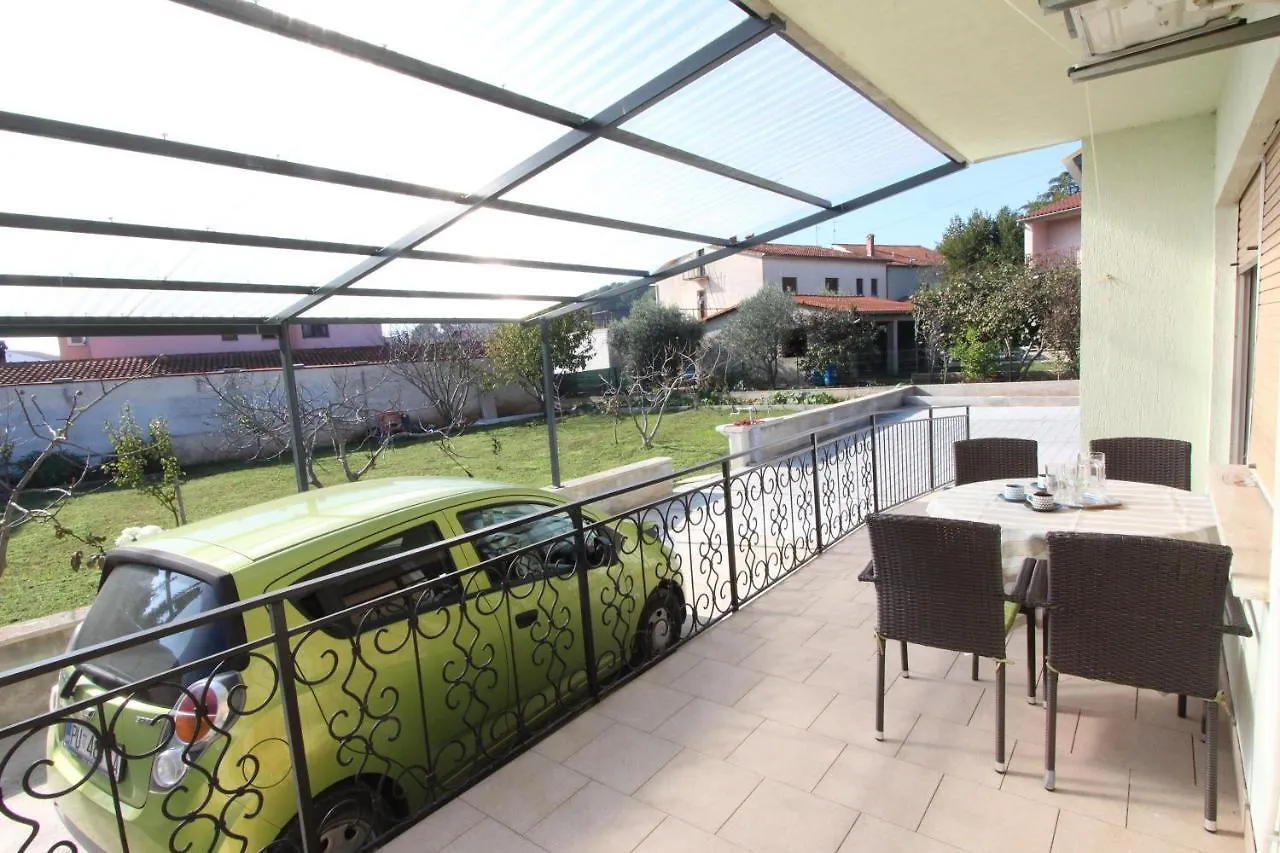 Apartment Oto Pula